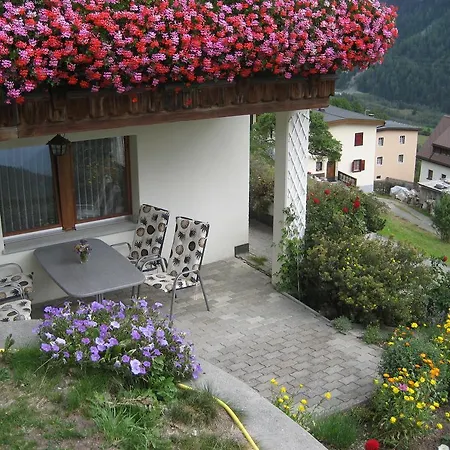 Chasa Plajet Apartament Ramosch