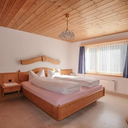 Apartment Chasa Plajet