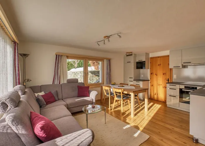 Chasa Plajet アパート